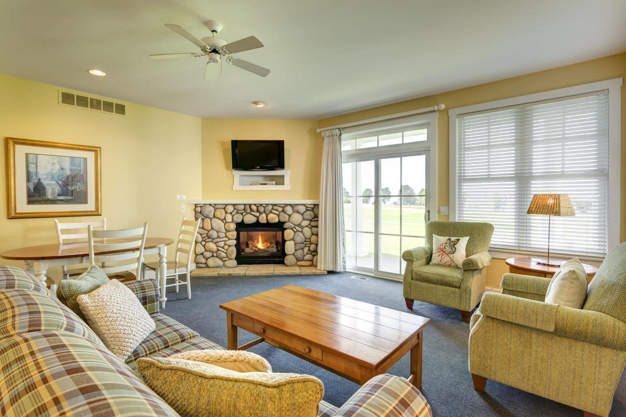 Cottages At Bay Harbor Petoskey Bagian luar foto